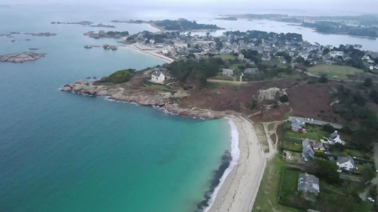 Апартаменты Studio Tregastel Plage A 20 Metres